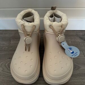 CROCS Cream Insulated Boot